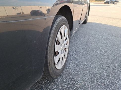 Used 2015 Nissan Sentra SV image 7