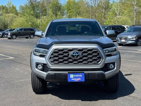 Used 2023 Toyota Tacoma TRD Off-Road AWD/4WD image 2