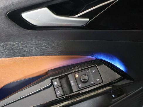 Used 2021 Volkswagen ID.4 Pro S image 34