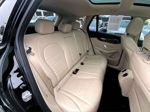 Used 2018 Mercedes-Benz GLC 300 4MATIC image 16