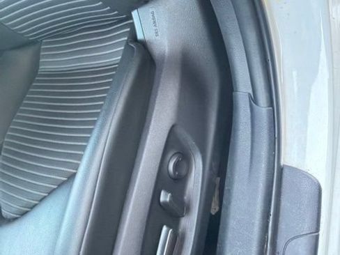 Used 2023 Toyota Camry SE FWD image 13