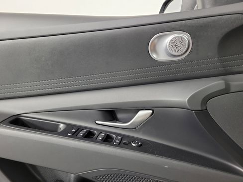 New 2025 Hyundai Elantra Blue image 24