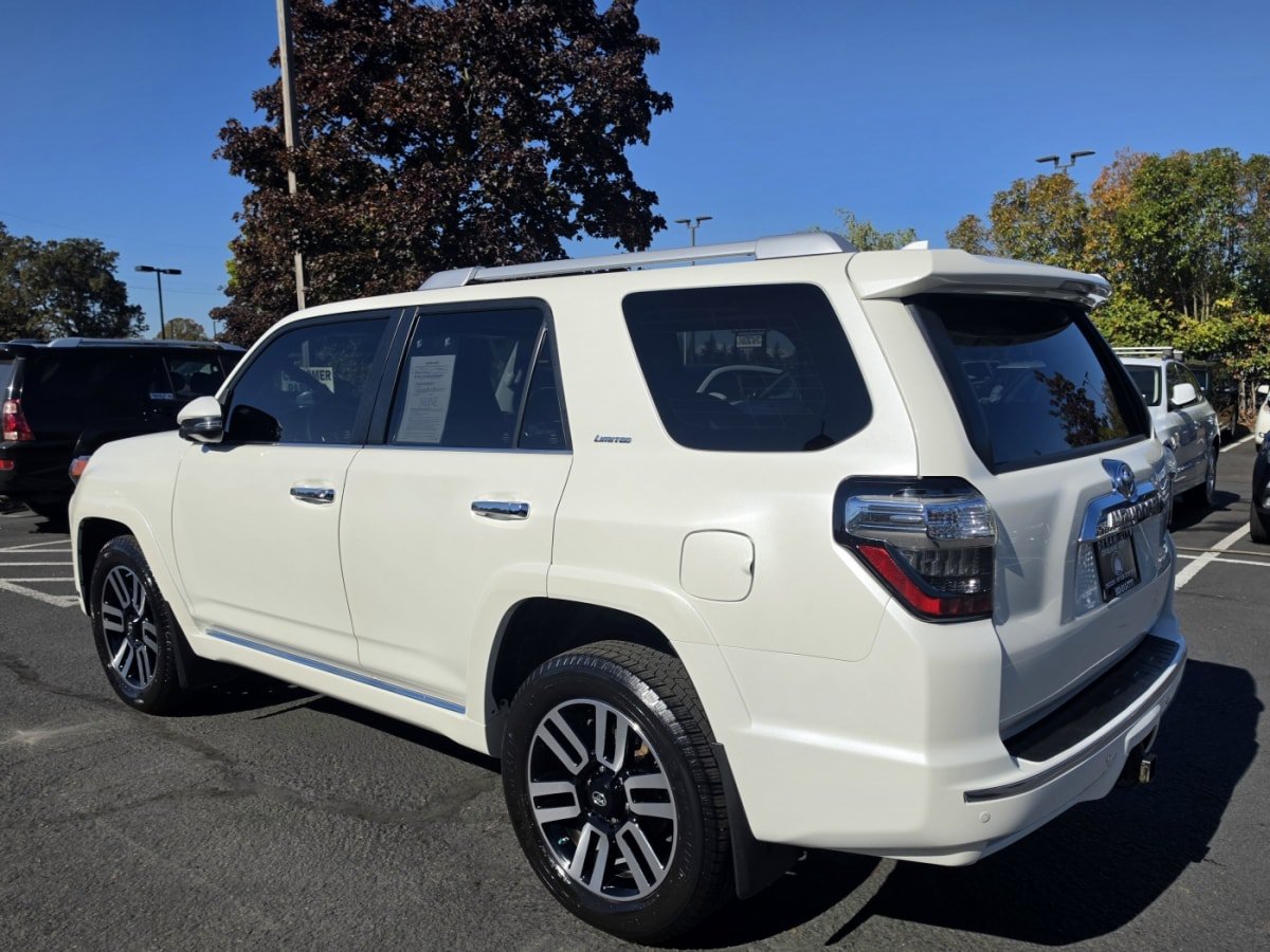 Used 2017 Toyota 4Runner Limited AWD/4WD image 19