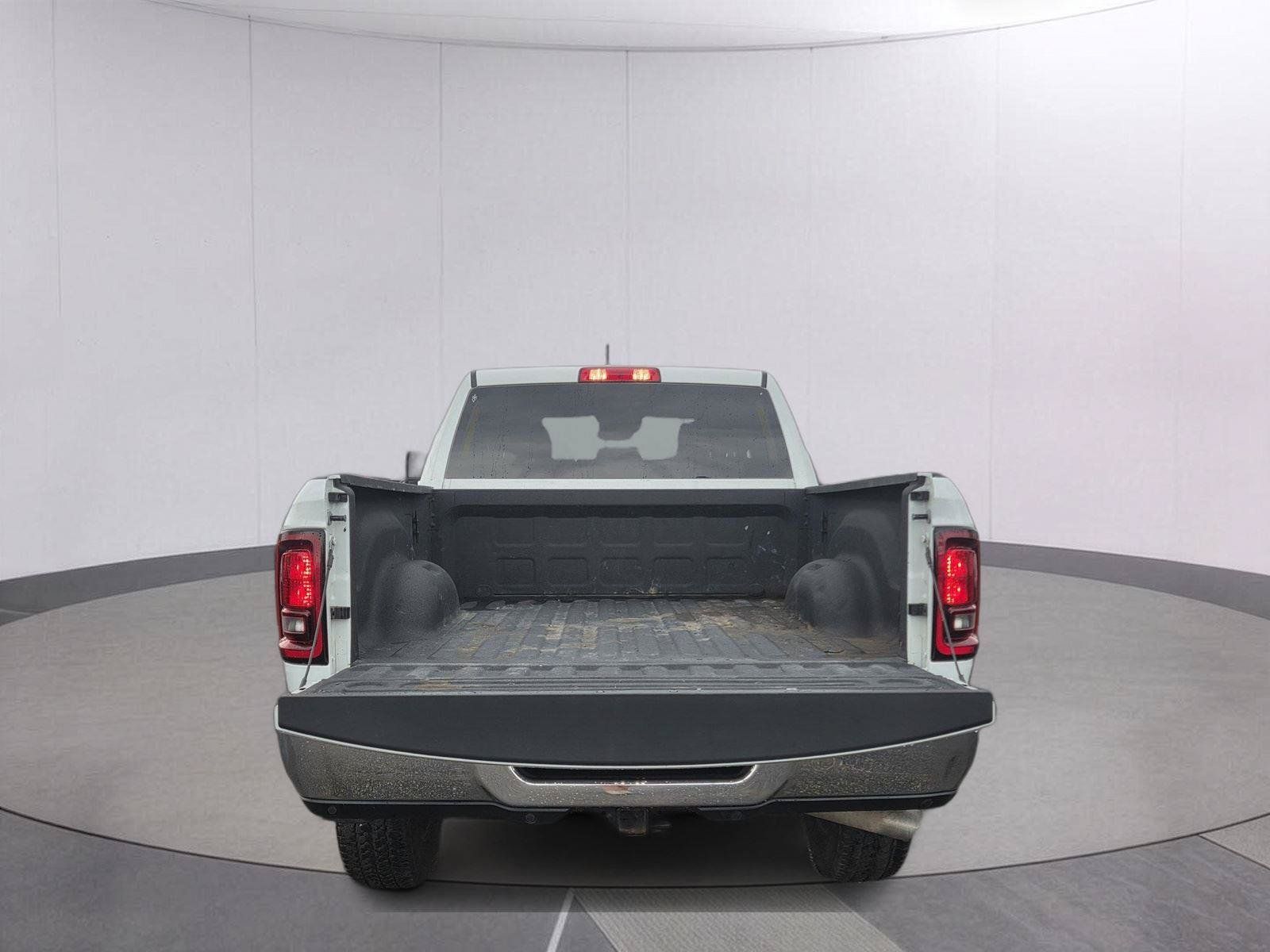 Used 2025 RAM 2500 Big Horn AWD/4WD image 27