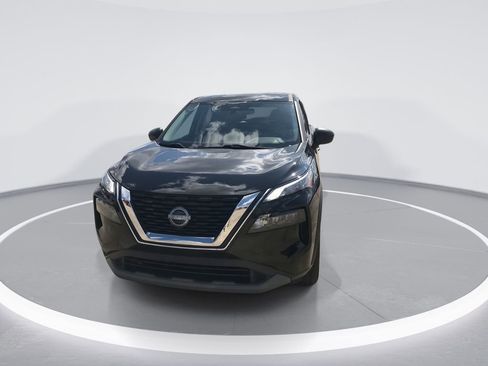 Used 2023 Nissan Rogue S AWD/4WD image 3