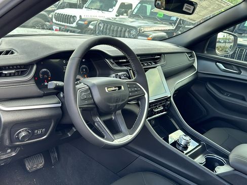 New 2026 Jeep Grand Cherokee Laredo X RWD image 12
