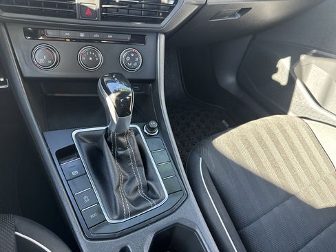 Used 2023 Volkswagen Jetta Sport image 19