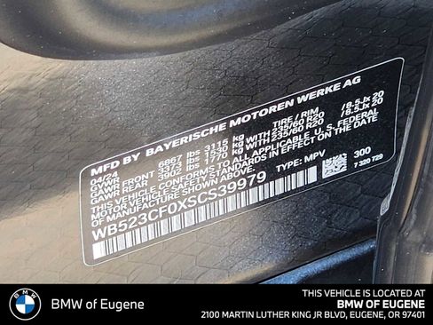 Used 2025 BMW iX xDrive50 image 26