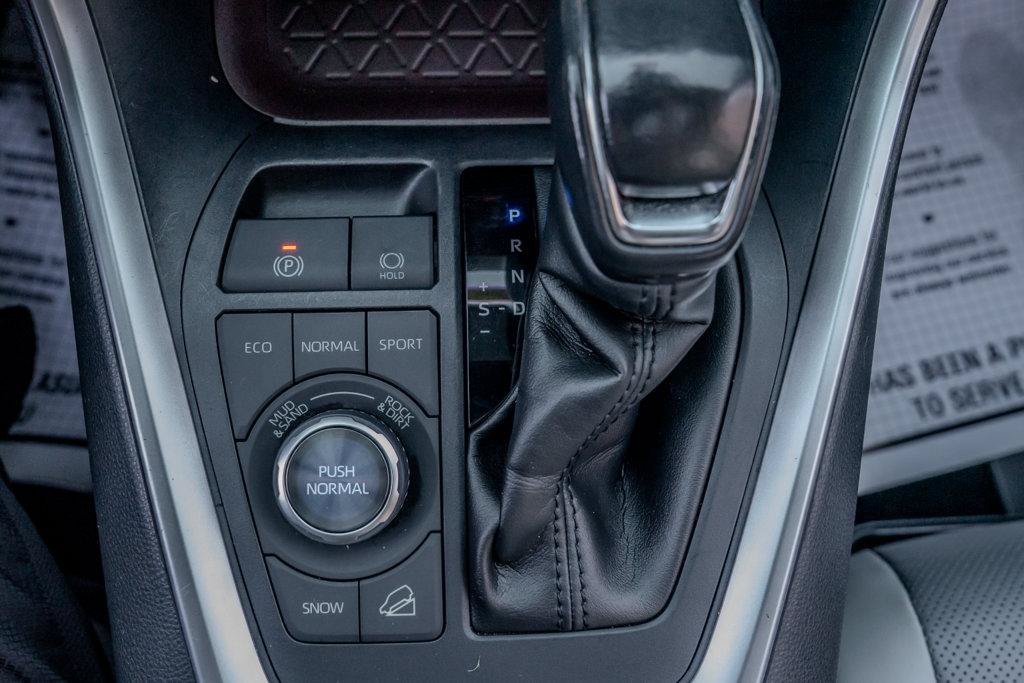 Used 2019 Toyota RAV4 Limited AWD/4WD image 34