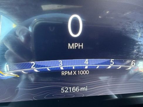 Used 2024 Jeep Grand Cherokee L Laredo image 6