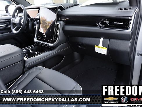 New 2026 GMC Yukon Elevation image 12