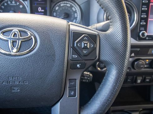 Used 2022 Toyota Tacoma TRD Off-Road image 35