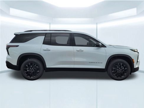 New 2026 Chevrolet Traverse LT w/ Midnight/Sport Edition FWD image 7