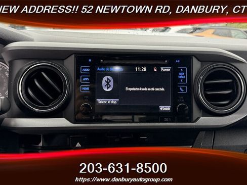 Used 2017 Toyota Tacoma TRD Sport w/ Tow Package (A/T) AWD/4WD image 23