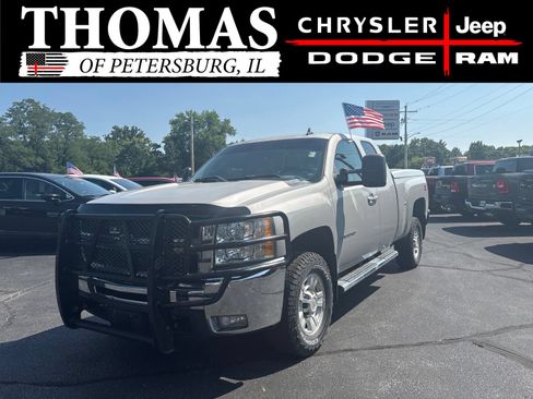 Used 2009 Chevrolet Silverado 2500 LTZ w/ Safety Package AWD/4WD image 3