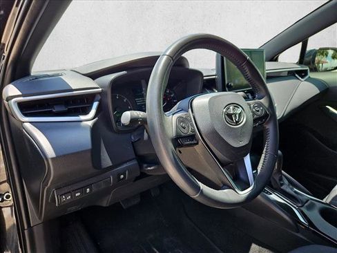 Used 2025 Toyota Corolla SE FWD image 9