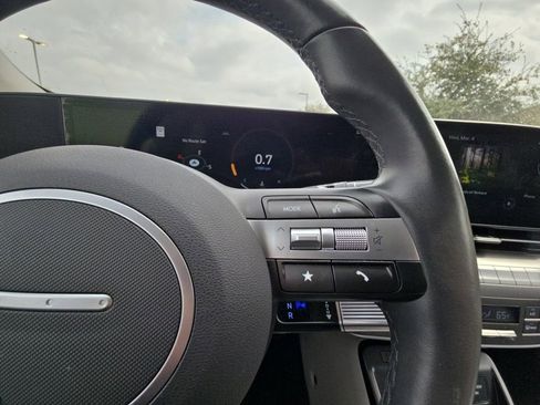 Used 2024 Hyundai Kona Limited FWD image 12