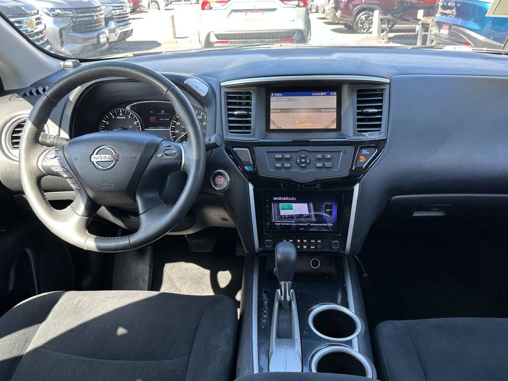 Used 2016 Nissan Pathfinder SV FWD image 18
