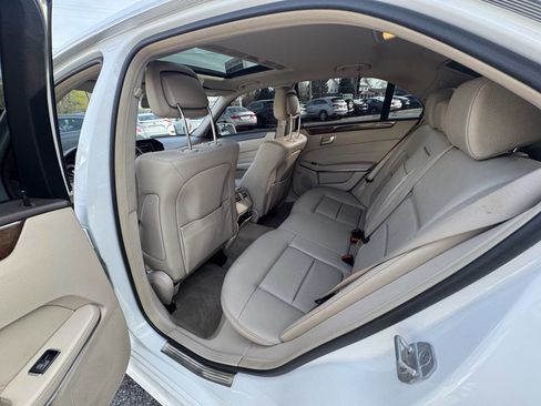 Used 2014 Mercedes-Benz E 350 4MATIC Sedan image 51