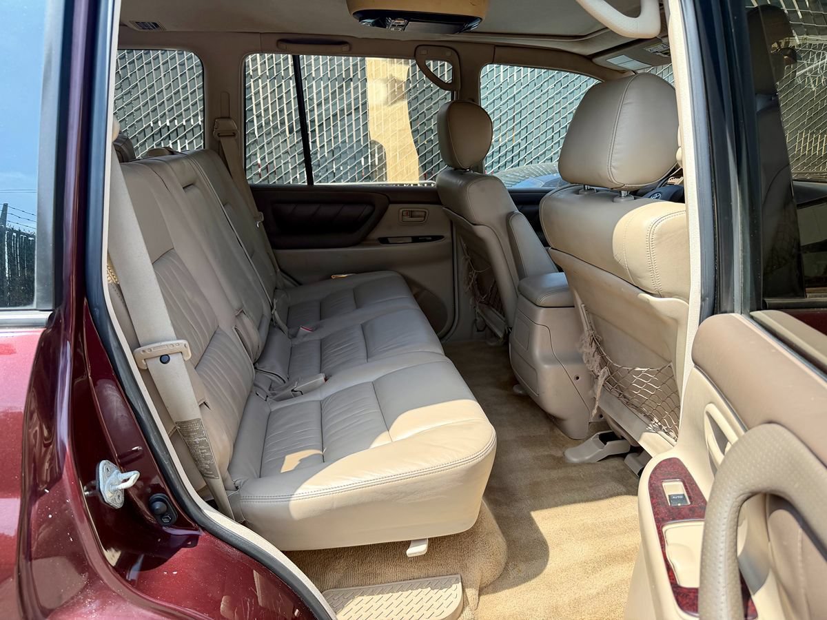 Used 2001 Toyota Land Cruiser w/ Convenience Pkg AWD/4WD image 13