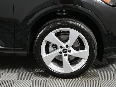 New 2025 Audi Q5 Premium Plus image 39