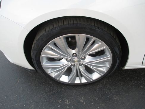 Used 2020 Chevrolet Impala Premier w/ Premier Confidence Package image 13