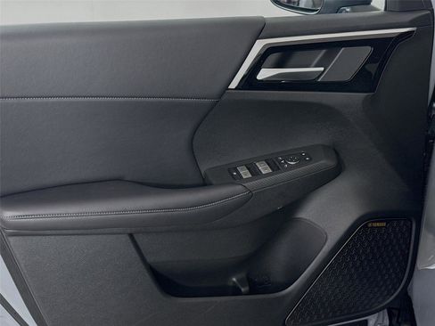 New 2026 Mitsubishi Outlander SE FWD image 17