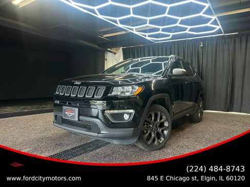 Used 2021 Jeep Compass Latitude image 1