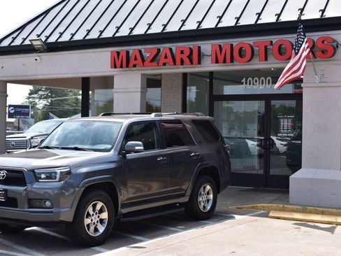 Used 2010 Toyota 4Runner SR5 AWD/4WD image 8