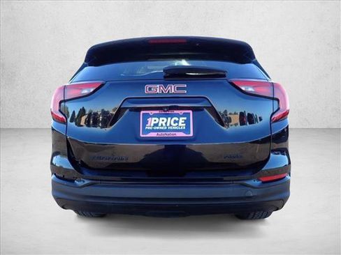 Used 2021 GMC Terrain SLT w/ Infotainment Package II image 3