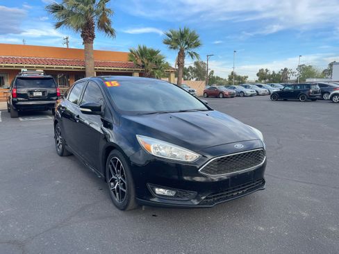 Used 2015 Ford Focus SE w/ SE Ecoboost Package image 7