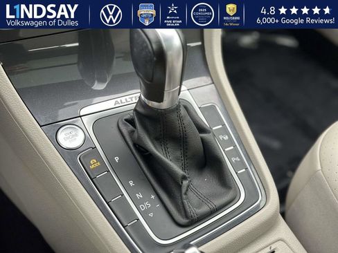 Used 2019 Volkswagen Golf Alltrack SE image 18