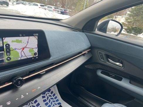 Used 2025 Nissan Ariya Platinum image 69