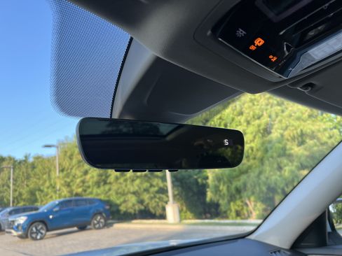 Used 2025 Volkswagen Atlas SE w/ Panoramic Sunroof Package FWD image 22