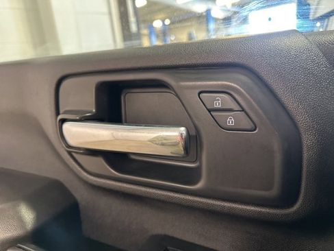 Used 2023 Chevrolet Silverado 2500 Custom image 8