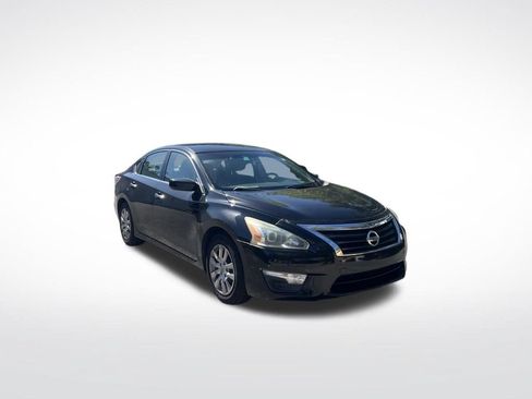 Used 2013 Nissan Altima 2.5 S FWD image 2