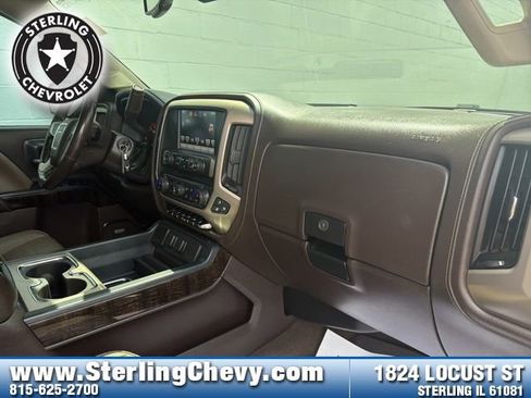 Used 2016 GMC Sierra 1500 Denali w/ Enhanced Driver Alert Package AWD/4WD image 11