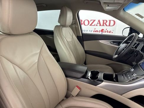 Used 2020 Lincoln Nautilus FWD w/ Equipment Group 101A image 14