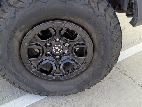 Used 2021 Ford Bronco Wildtrak AWD/4WD image 14