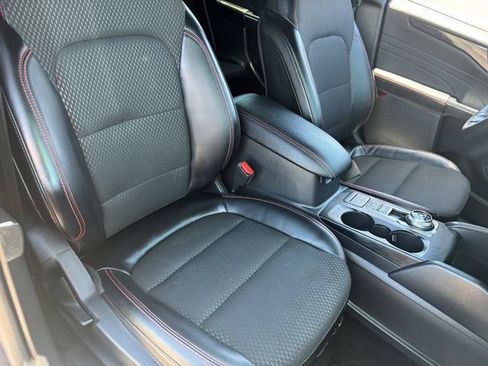 Used 2025 Ford Escape ST-Line Select AWD/4WD image 10