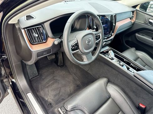 Used 2023 Volvo XC60 B6 Ultimate image 10