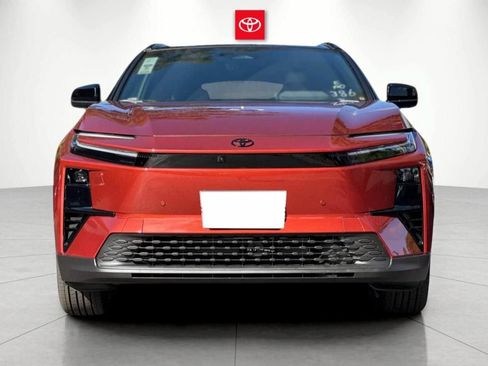 New 2026 Toyota C-HR AWD/4WD image 7