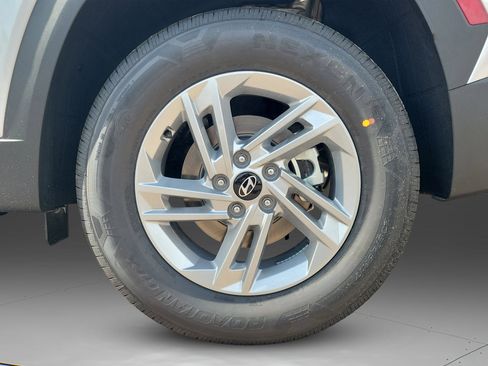 New 2026 Hyundai Tucson SE image 7