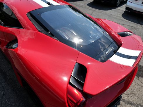 Used 2020 Ferrari 488 Pista Coupe image 87