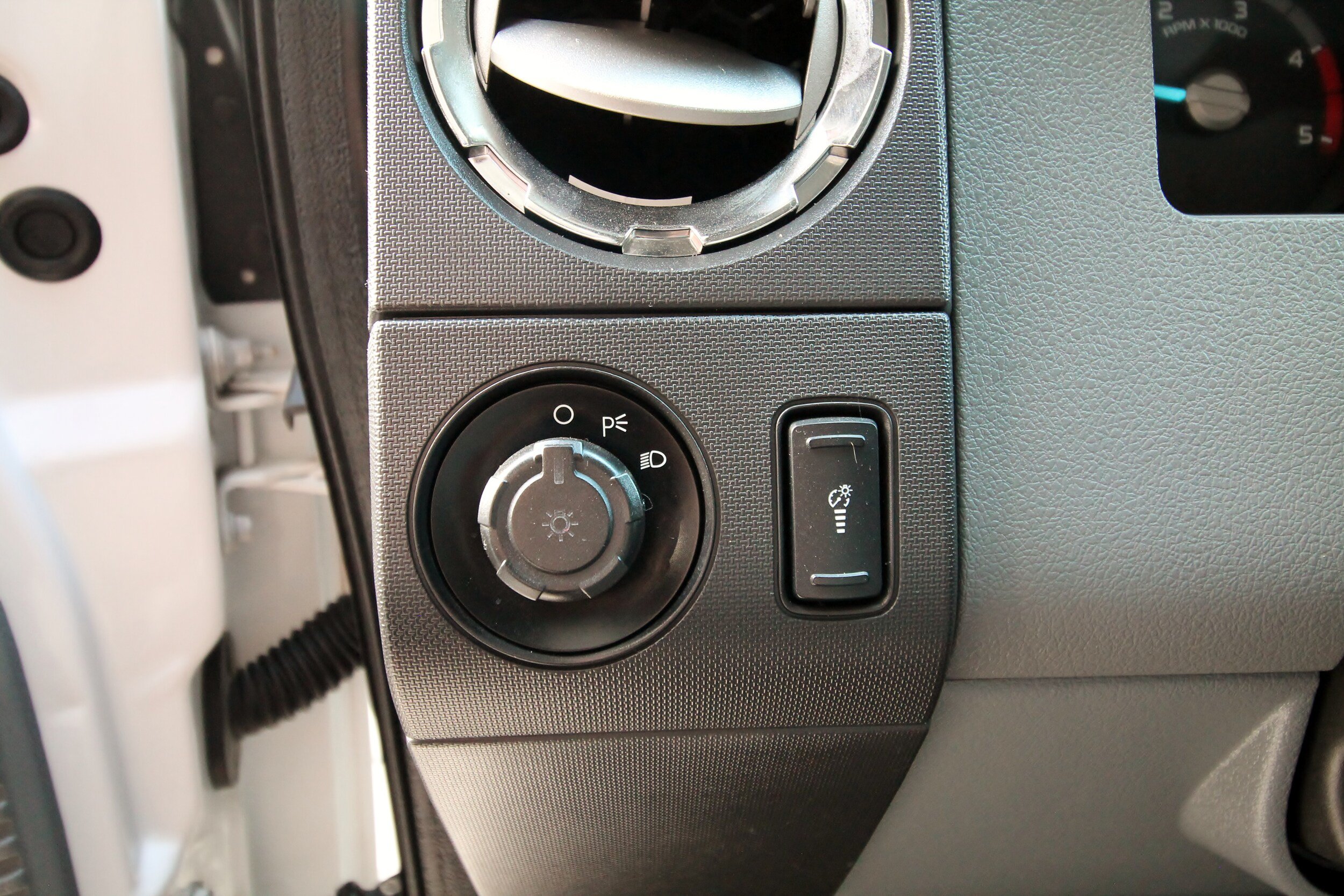 Used 2015 Ford F250 XLT AWD/4WD image 25