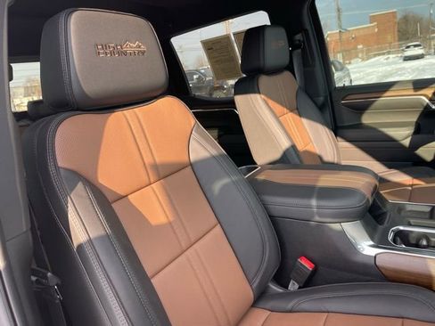 Used 2024 Chevrolet Silverado 1500 High Country image 15