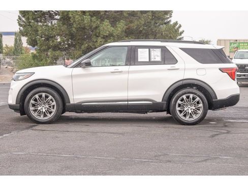 Used 2025 Ford Explorer Active w/ Active Comfort Package AWD/4WD image 6