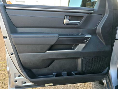 Used 2025 Toyota Sequoia Platinum AWD/4WD image 23