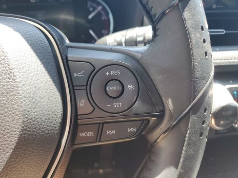 Used 2019 Toyota RAV4 Limited w/ Cold Weather Package FWD image 22