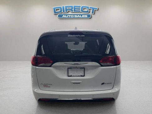 Used 2018 Chrysler Pacifica Limited w/ Advanced Safetytec Group image 5